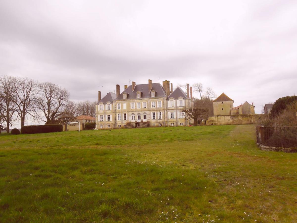 Chateau Des Noces Bazoges-en-Pareds Екстериор снимка