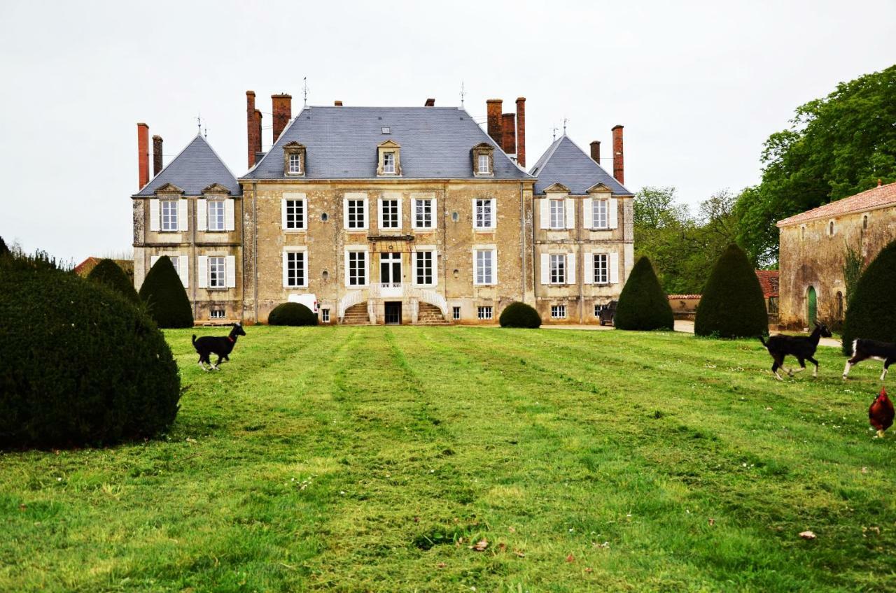 Chateau Des Noces Bazoges-en-Pareds Екстериор снимка